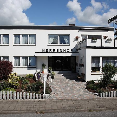 Hotel Herrenhof Lubeck Bagian luar foto