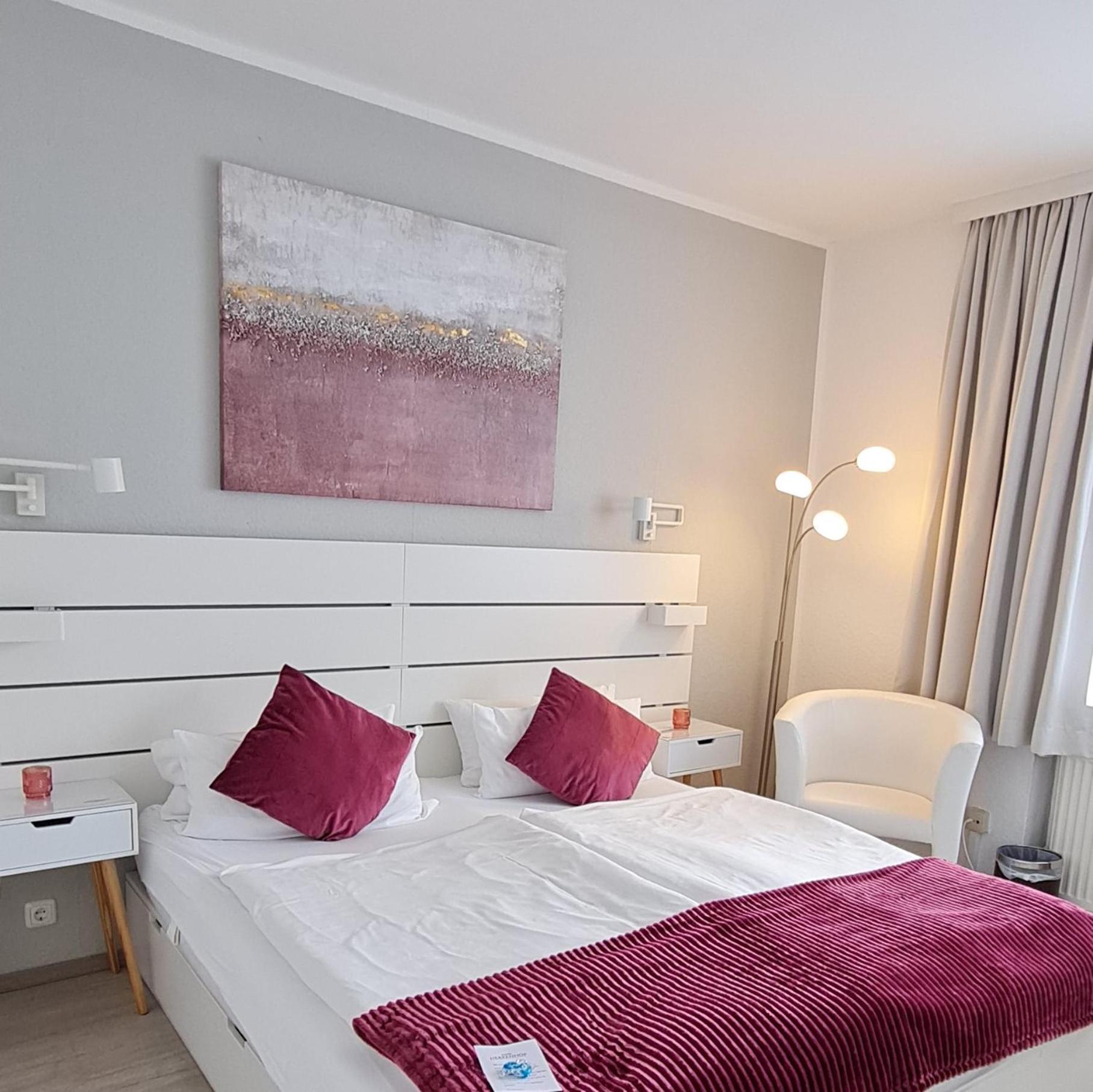 Hotel Herrenhof Lubeck Bagian luar foto
