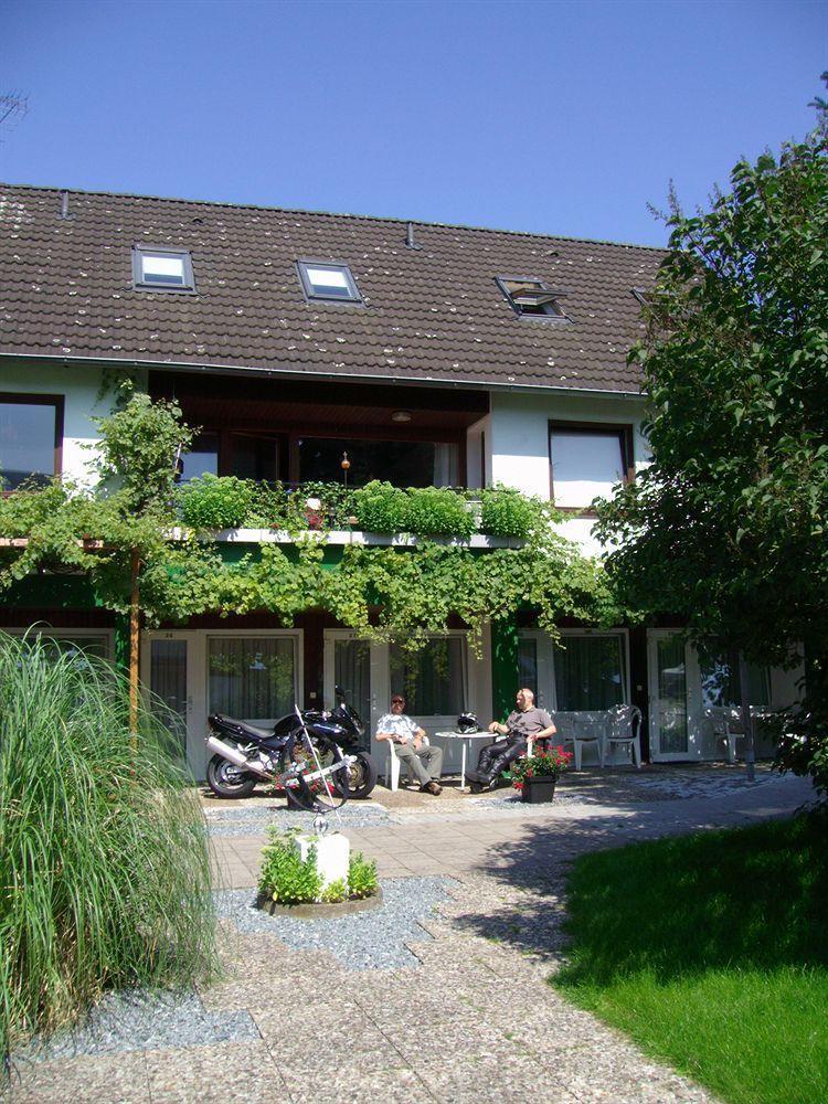 Hotel Herrenhof Lubeck Bagian luar foto
