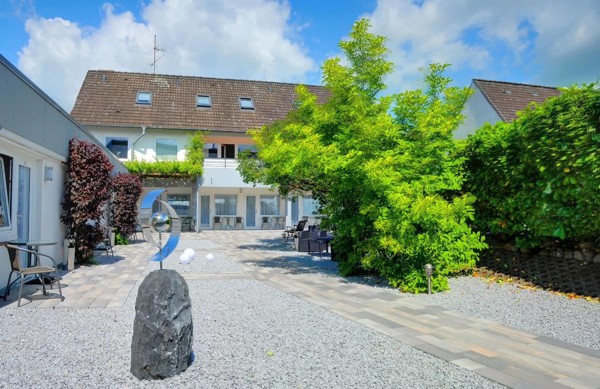 Hotel Herrenhof Lubeck Bagian luar foto
